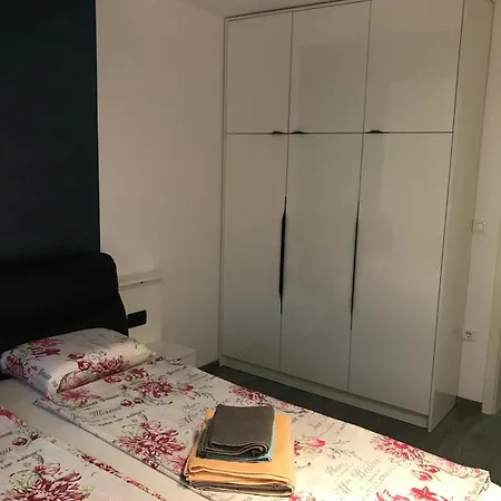 Black & White Apartment Pula